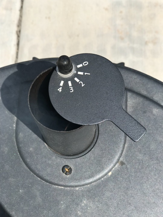 Smoke chimneys on the Bronco drum smoker have adjustable gauges.