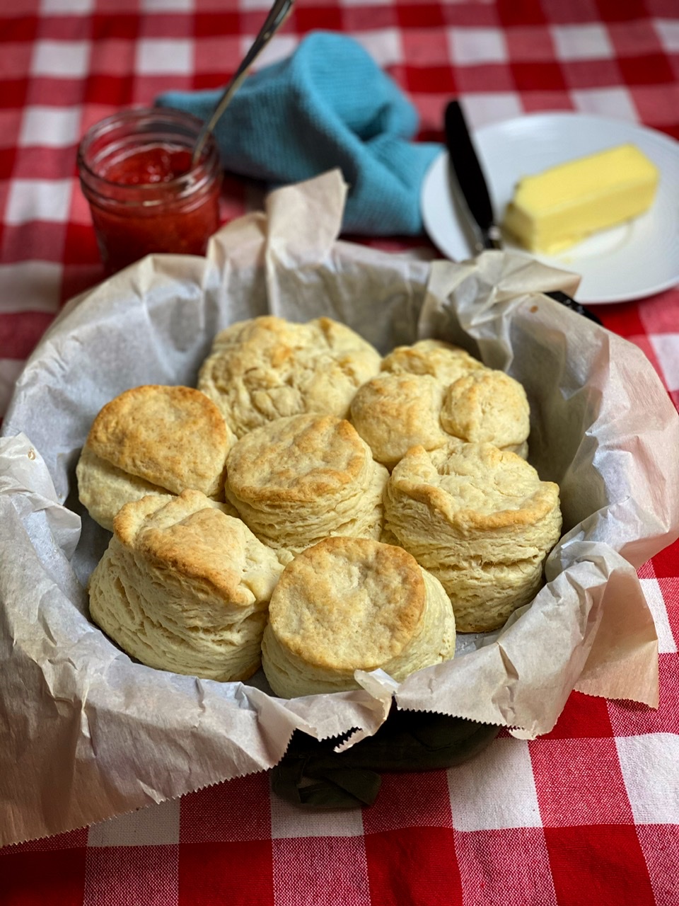 SMOKY, FLAKY CAST IRON BISCUITS Learning To Smoke