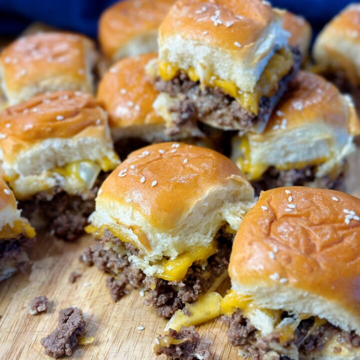 Hawaiian Roll Cheeseburger Sliders